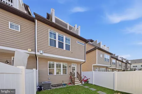 Exterior - 811 Lindley Rd, Frederick, MD 21701 photo 10 of 14