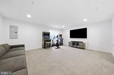 Entry Way - 811 Lindley Rd, Frederick, MD 21701 photo 12 of 12