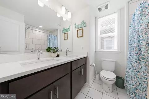 Bath - 811 Lindley Rd, Frederick, MD 21701 photo 2 of 2