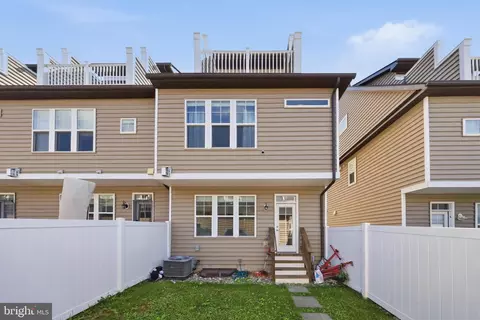 Exterior - 811 Lindley Rd, Frederick, MD 21701 photo 9 of 14