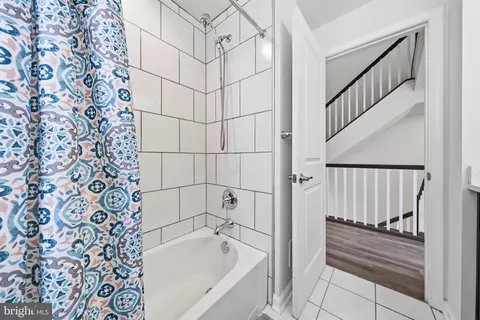 Entry Way - 811 Lindley Rd, Frederick, MD 21701 photo 9 of 12