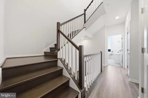 Entry Way - 811 Lindley Rd, Frederick, MD 21701 photo 8 of 12
