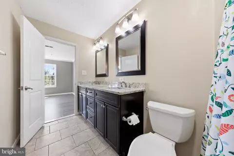 Bath - 5240 Regal Ct, Frederick, MD 21703 photo 3 of 6