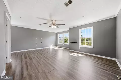Living - 5240 Regal Ct, Frederick, MD 21703 photo 7 of 8