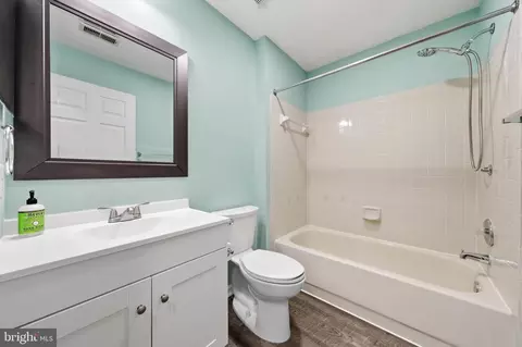 Bath - 5240 Regal Ct, Frederick, MD 21703 photo 5 of 6