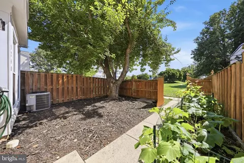 Exterior - 5240 Regal Ct, Frederick, MD 21703 photo 6 of 15