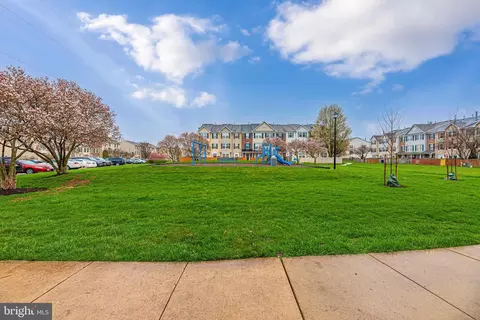 Exterior - 5240 Regal Ct, Frederick, MD 21703 photo 14 of 15