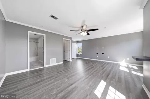 Living - 5240 Regal Ct, Frederick, MD 21703 photo 6 of 8