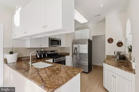 Kitchen - 2520 Waterside Dr #108, Frederick, MD 21701 photo 4 of 4