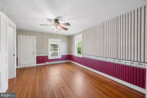 Bedroom - 10927 Sixes Rd, Emmitsburg, MD 21727 photo 5 of 6