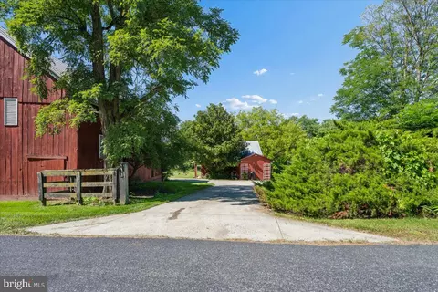 Exterior - 10927 Sixes Rd, Emmitsburg, MD 21727 photo 1 of 43