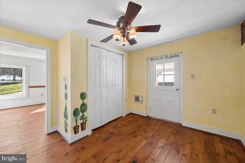 Entry Way - 10927 Sixes Rd, Emmitsburg, MD 21727 photo 5 of 16
