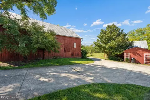 Exterior - 10927 Sixes Rd, Emmitsburg, MD 21727 photo 2 of 43