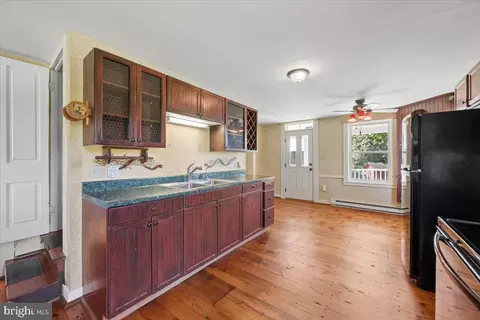 Kitchen - 10927 Sixes Rd, Emmitsburg, MD 21727 photo 1 of 2