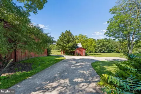 Exterior - 10927 Sixes Rd, Emmitsburg, MD 21727 photo 3 of 43