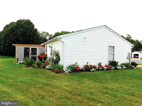 Exterior - 6853 Buckthorn Ct, Frederick, MD 21703 photo 4 of 6