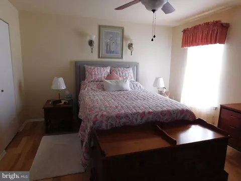 Bedroom - 6853 Buckthorn Ct, Frederick, MD 21703 photo 2 of 5