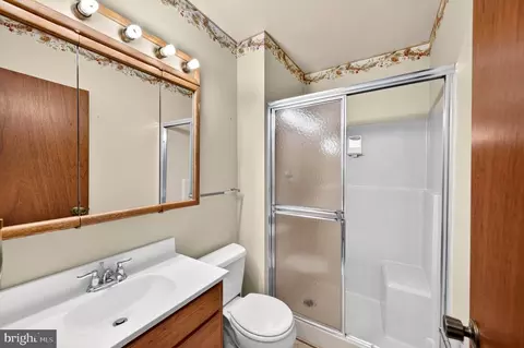 Bath - 4513 Timbery Dr, Jefferson, MD 21755 photo 6 of 6