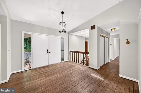 Entry Way - 4513 Timbery Dr, Jefferson, MD 21755 photo 2 of 5