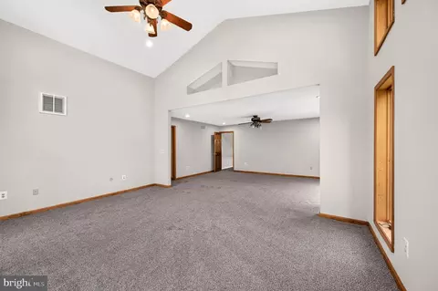 Living - 4513 Timbery Dr, Jefferson, MD 21755 photo 8 of 17