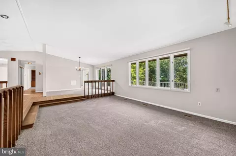 Living - 4513 Timbery Dr, Jefferson, MD 21755 photo 5 of 17