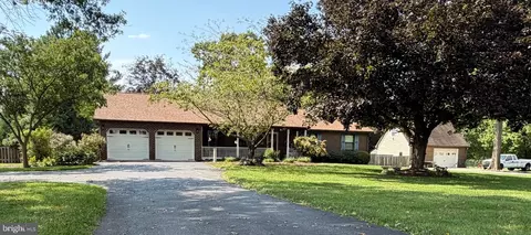 2414 Doubs Ct, Adamstown, MD 21710