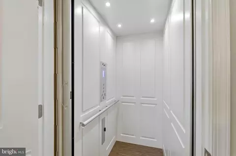 Entry Way - 3040 Jacobs Garden Ln, Frederick, MD 21701 photo 6 of 12