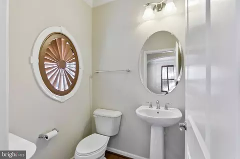 Entry Way - 3040 Jacobs Garden Ln, Frederick, MD 21701 photo 10 of 12