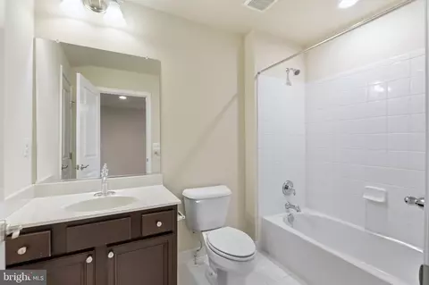 Entry Way - 3040 Jacobs Garden Ln, Frederick, MD 21701 photo 5 of 12
