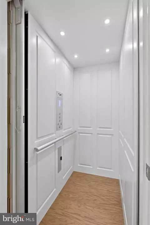 Entry Way - 3040 Jacobs Garden Ln, Frederick, MD 21701 photo 7 of 12