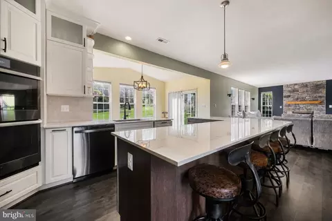 Kitchen - 2231 W Greenleaf Dr, Frederick, MD 21702 photo 4 of 7