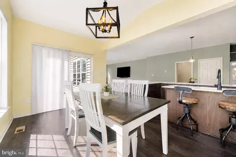 Dining - 2231 W Greenleaf Dr, Frederick, MD 21702 photo 3 of 5