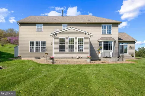 Exterior - 2231 W Greenleaf Dr, Frederick, MD 21702 photo 7 of 10