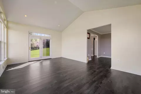 Living - 2231 W Greenleaf Dr, Frederick, MD 21702 photo 6 of 8