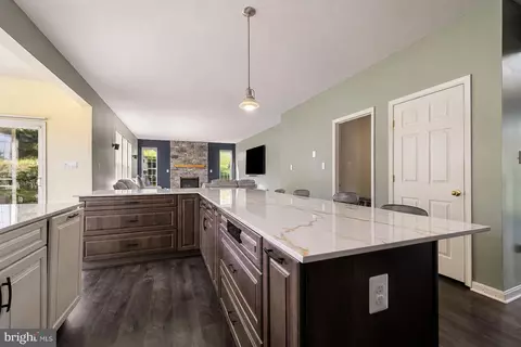 Kitchen - 2231 W Greenleaf Dr, Frederick, MD 21702 photo 5 of 7
