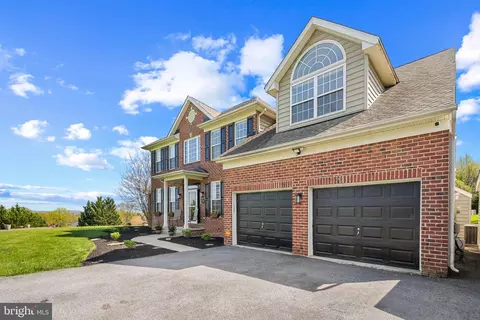 Exterior - 2231 W Greenleaf Dr, Frederick, MD 21702 photo 4 of 10