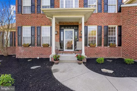 Exterior - 2231 W Greenleaf Dr, Frederick, MD 21702 photo 6 of 10