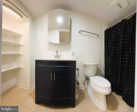 Bath - 912 Shawnee Dr, Frederick, MD 21701 photo 3 of 3