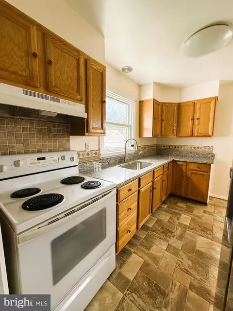 Kitchen - 912 Shawnee Dr, Frederick, MD 21701 photo 2 of 2