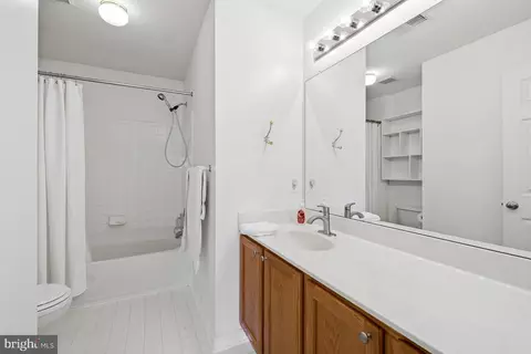 Bath - 1810 Beech Ct, Frederick, MD 21701 photo 3 of 4