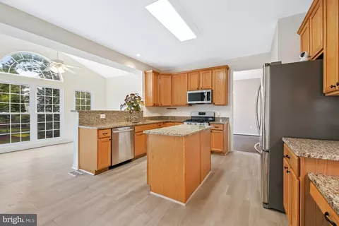 Kitchen - 1810 Beech Ct, Frederick, MD 21701 photo 3 of 5