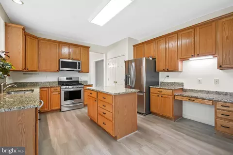 Kitchen - 1810 Beech Ct, Frederick, MD 21701 photo 2 of 5