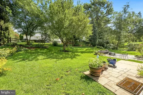 Exterior - 1810 Beech Ct, Frederick, MD 21701 photo 3 of 6