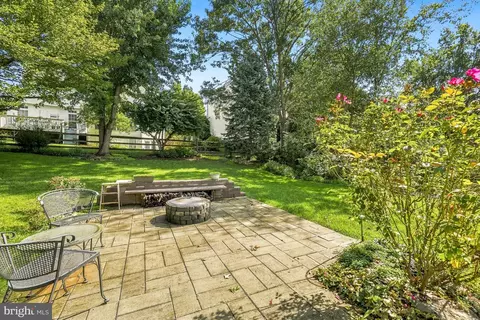 Exterior - 1810 Beech Ct, Frederick, MD 21701 photo 2 of 6