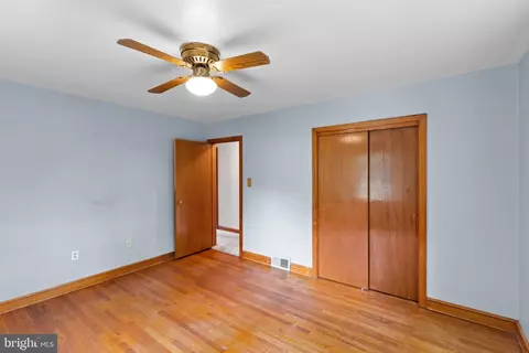 Bedroom - 7229 Bowers Rd, Frederick, MD 21702 photo 3 of 9