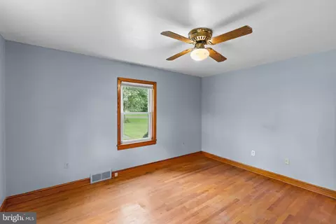 Bedroom - 7229 Bowers Rd, Frederick, MD 21702 photo 1 of 9
