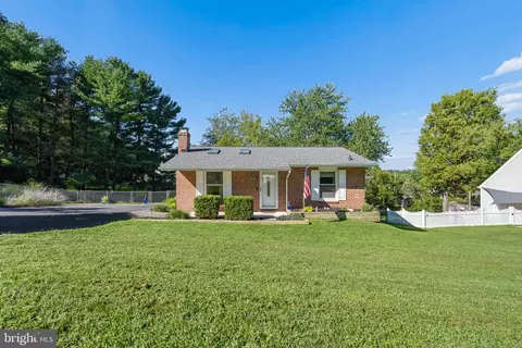 4 Donalds Ln, Mount Airy, MD 21771