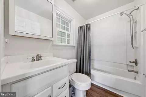 Entry Way - 28 E 4th St, Frederick, MD 21701 photo 6 of 8