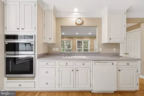 Kitchen - 28 E 4th St, Frederick, MD 21701 photo 3 of 4