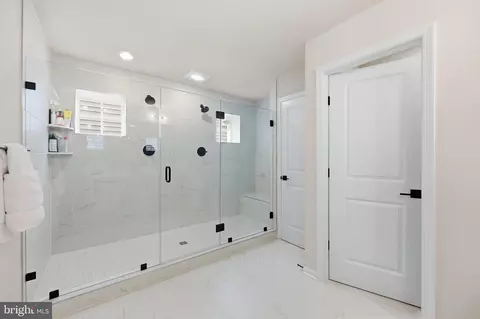 Entry Way - 2002 Mustang Ct, Frederick, MD 21702 photo 11 of 15